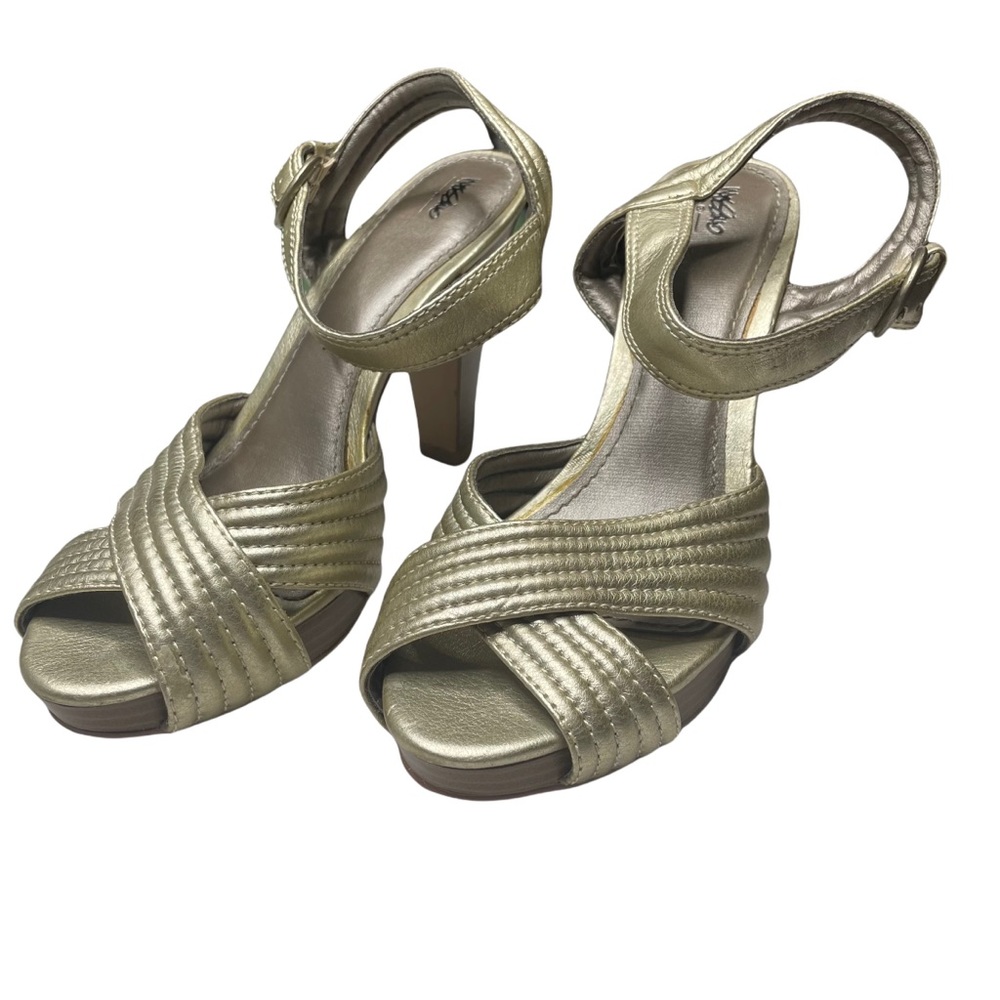 Mossimo sandal size 9